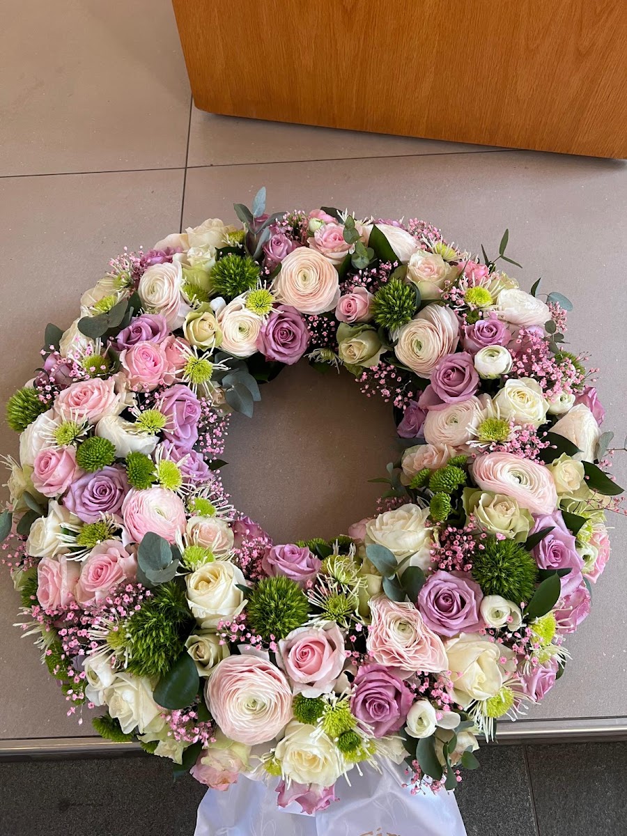 Trauerkranz in Rosa und Weiß